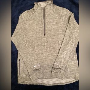 Nike light green quarter